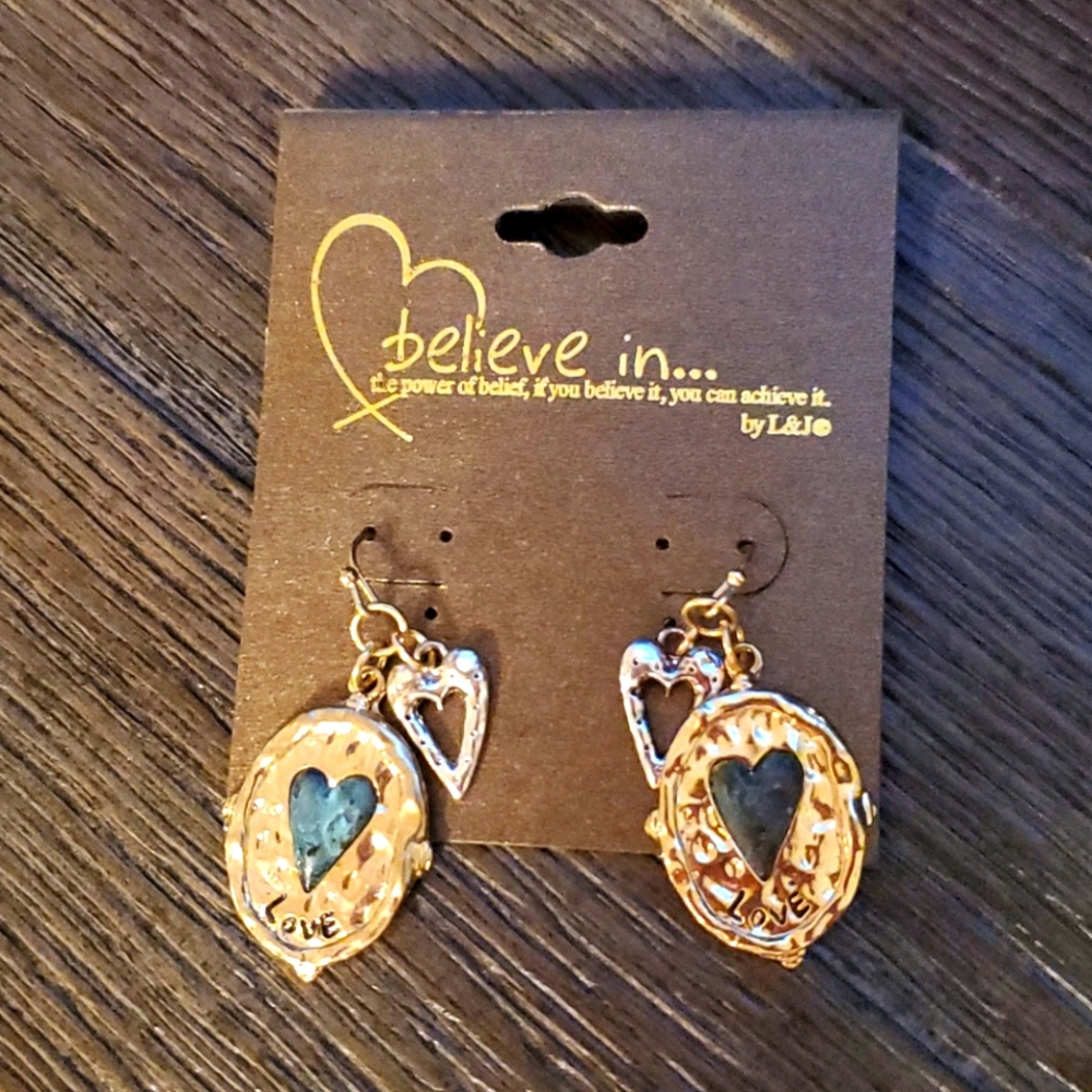 NWT Heart Dangle Earrings